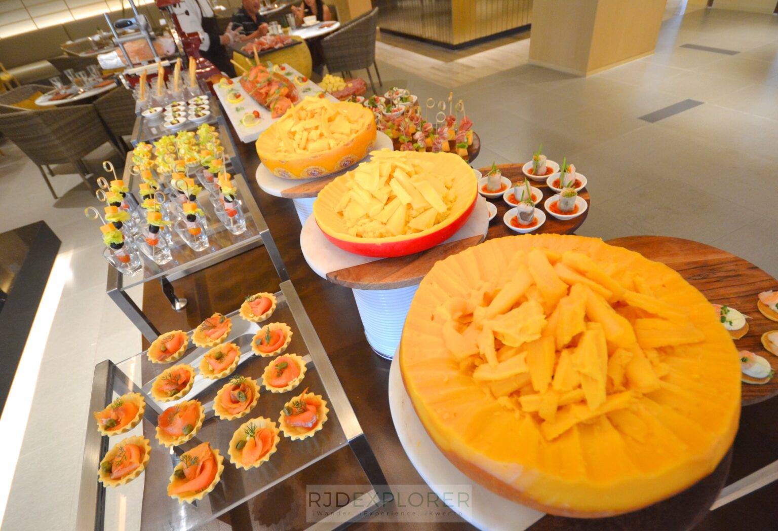 TAGUIG | All-New Daily Lunch Buffet at Seda Hotel BGC Misto - RJdEXPLORER