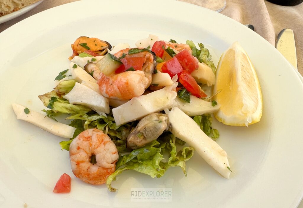 seafood salad restoran porto